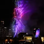 الإمارات تستقبل عام 2026 بعروض نارية وضوئية تبهر العالم