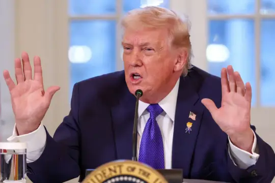 تقارير استخباراتية أميركية تشكك في تقديرات ترامب بشأن صواريخ إيران