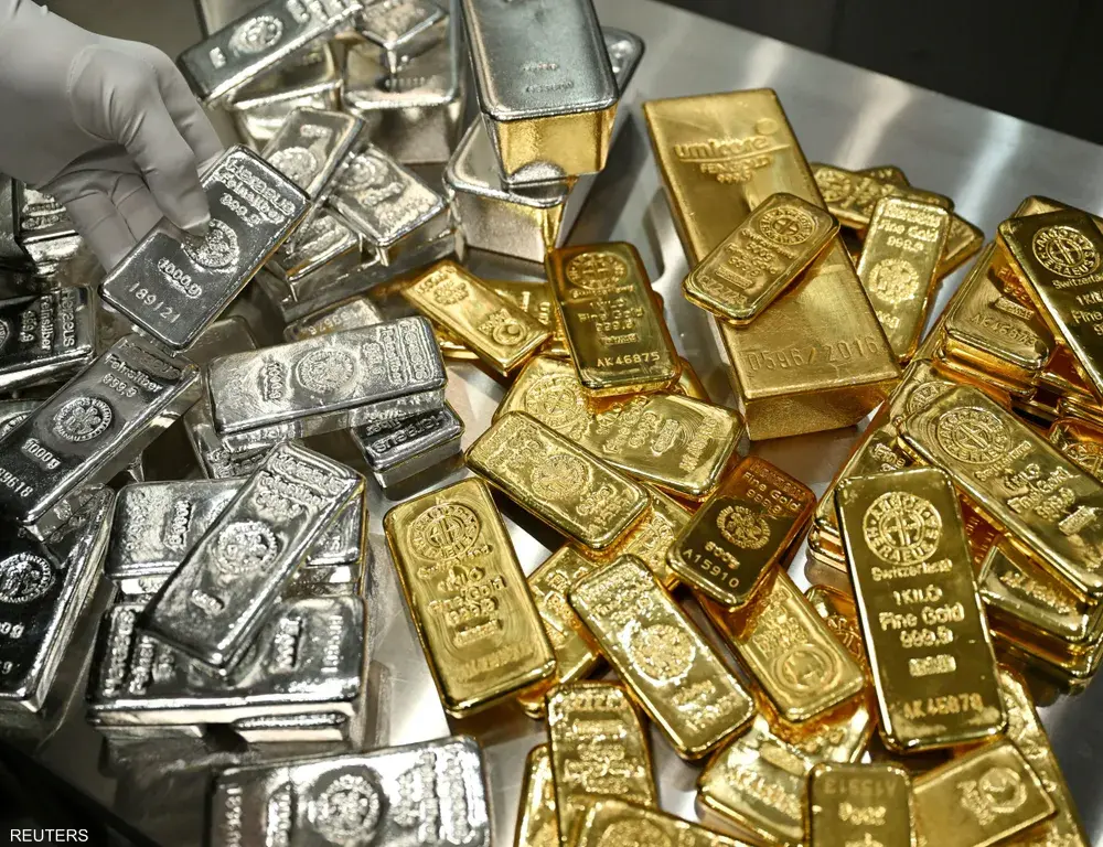 ارتفاع العقود الفورية والأمريكية الآجلة للذهب وسط توقعات بمزيد من الصعود خلال 2026