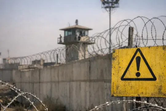 قسد تحذر من تهديدات داعش وتؤكد جاهزية السجون شمال وشرق سوريا