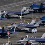 تقرير: إسرائيل في حالة تأهب تحسبا لضربة أميركية على إيران