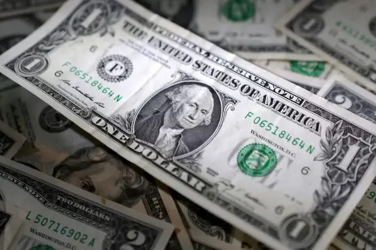 الدولار يتجه لأكبر خسارة أسبوعية منذ يناير مع تحسن شهية المخاطرة في الأسواق