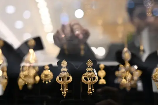الذهب يستقر قرب 4180 دولاراً مع ترقب مسار الفائدة الأميركية