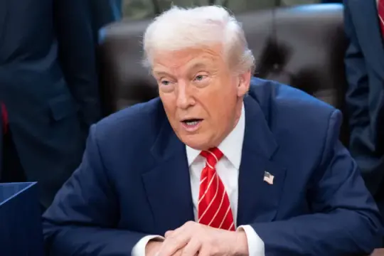 ترامب يلوّح بتدمير إيران ويصف التهديد بـ"حضارة ستزول الليلة"