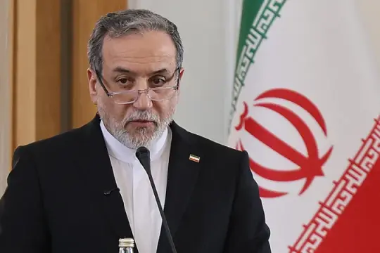 إيران تؤكد دفاعها عن سيادتها وترامب ونتنياهو يواصلان الضغط على المفاوضات النووية