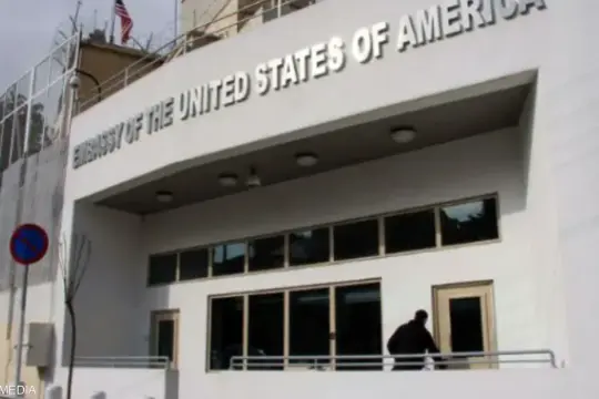 السفارة الأميركية في بيروت تطلب من رعاياها مغادرة لبنان بعد تهديدات إيرانية