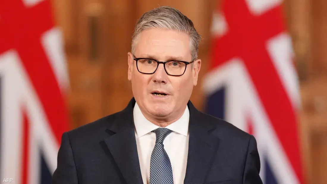 رئيس الوزراء البريطاني يوضح موقف بلاده الدفاعي بعد انتقاد ترامب لتأخر الموافقة على استخدام القواعد الجوية