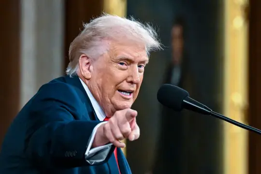 ترامب: لن يكون هناك اتفاق مع إيران إلا بـ"استسلام غير مشروط"