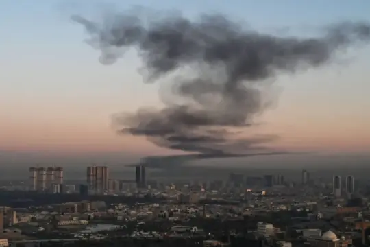 انفجارات قرب مطار أربيل الدولي في كردستان العراق تستهدف مواقع قوات التحالف