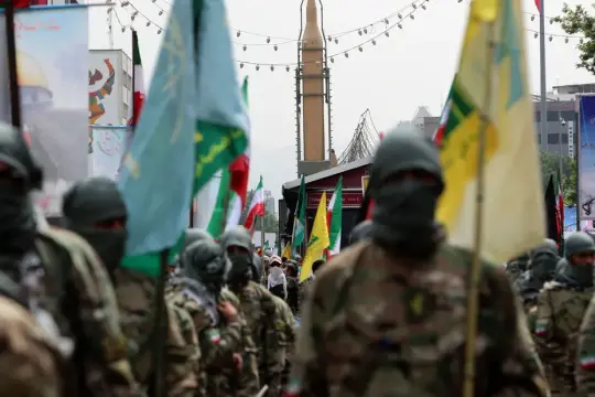 طهران في ظل الحرب: شوارع خالية ونقاط تفتيش مكثفة تفرضها قوات النظام