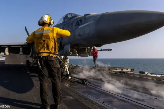 سنتكوم تنفي احتجاز أي جنود أميركيين وتنشر صورًا لحاملة الطائرات أبراهام لينكولن