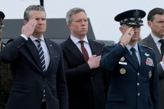 الولايات المتحدة تعلن تصعيد الضربات العسكرية ضد إيران