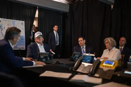 ترامب يوازن بين الضغوط الداخلية ومسار الحرب على إيران وسط ارتباك رسائله العلنية