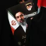 إعلام إيراني: إصابة مجتبى خامنئي بجروح طفيفة في اليوم الأول من الحرب الأميركية الإسرائيلية