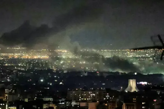 إسرائيل تحوّل أولويات ضرباتها في الحرب على إيران نحو البنية التحتية العسكرية