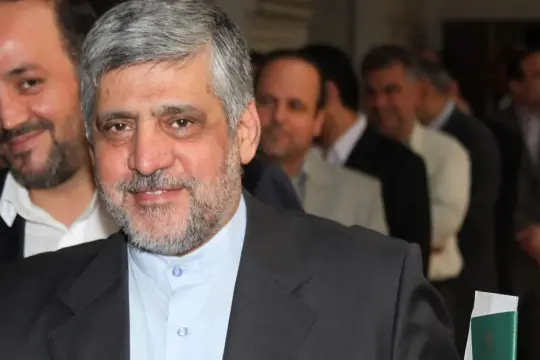 إيران ترفض مغادرة سفيرها في لبنان بعد انتهاء المهلة المحددة من وزارة الخارجية