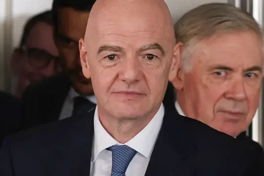 إنفانتينو يؤكد رغبة "فيفا" في مشاركة إيران بكأس العالم رغم التوتر مع الولايات المتحدة