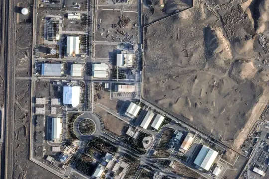 واشنطن بوست: ترامب يطلب خطة لمصادرة 440 كيلوغرامًا من اليورانيوم الإيراني