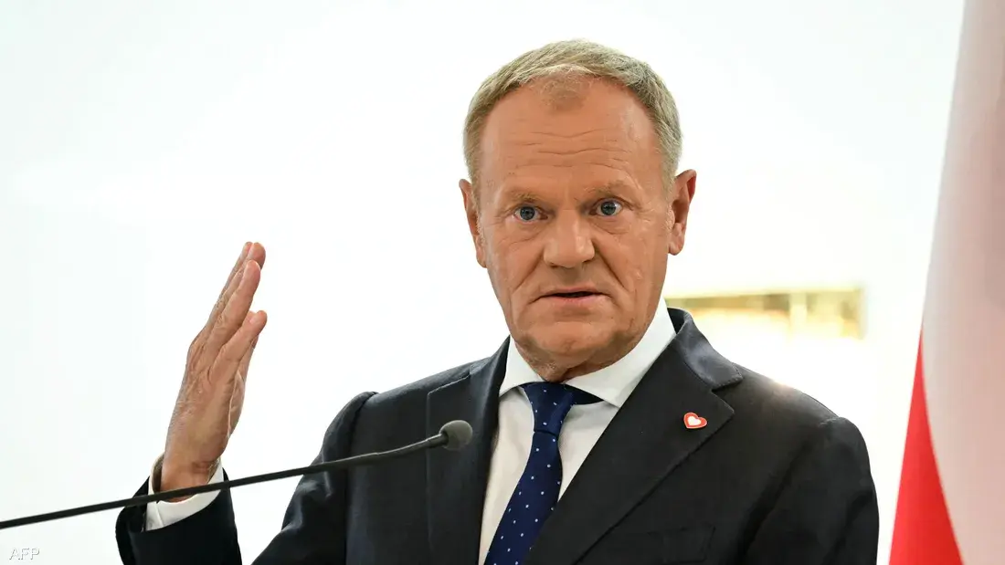 رئيس وزراء بولندا يحذر من عواقب تخفيف الدعم لأوكرانيا وتأثيره على أوروبا