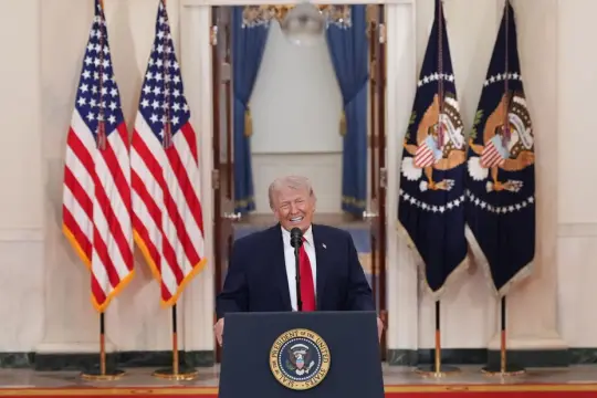 ترامب: إيران تسعى لإنهاء القتال بعد الضربات الأميركية، و"البنتاغون" يؤكد السيطرة الكاملة