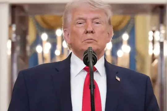 ترامب: إسقاط مقاتلة أميركية لن يؤثر على المفاوضات مع إيران