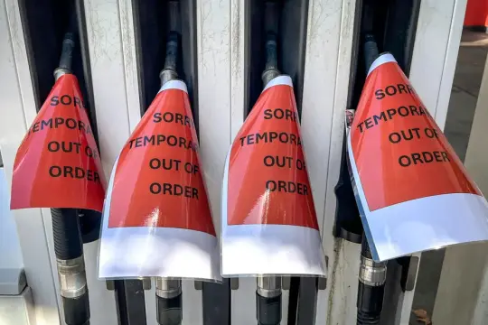 أزمة وقود في أستراليا مع انقطاع الإمدادات عن مئات المحطات