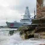 وزارة الدفاع البريطانية تنفي إصابة سفينة حربية بصواريخ حزب الله في البحر المتوسط