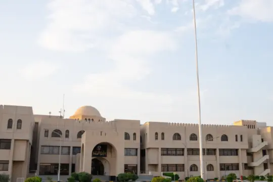 إصابات طفيفة جراء سقوط مقذوفات في منطقة سكنية شمال الكويت