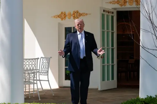 ترامب يدرس مقترح هدنة مع إيران ويصفه بأنه "خطوة بالغة الأهمية"