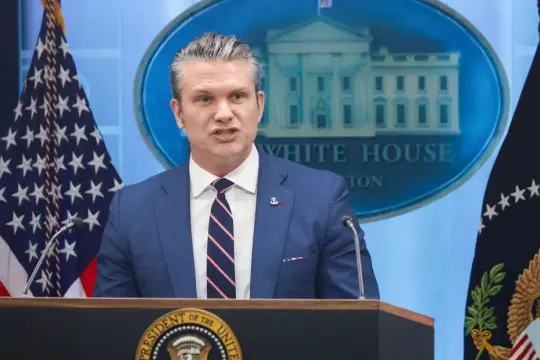 وزير الدفاع الأميركي متوعدا: اليوم سيشهد أكبر عدد من الضربات على إيران