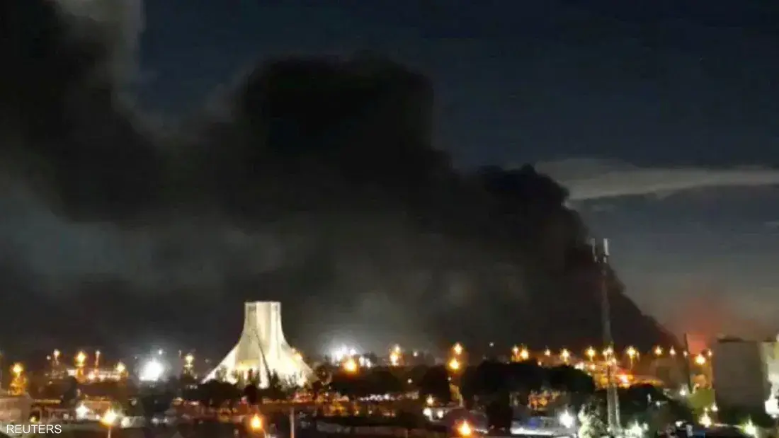 انقطاع الكهرباء في مدن إيرانية وتصعيد الصواريخ باتجاه إسرائيل وسط تهديدات أميركية