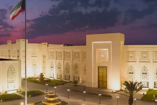 الكويت تدين اعتداءات بطائرات مسيّرة استهدفت منشآت حيوية وتتهم إيران ووكلاءها