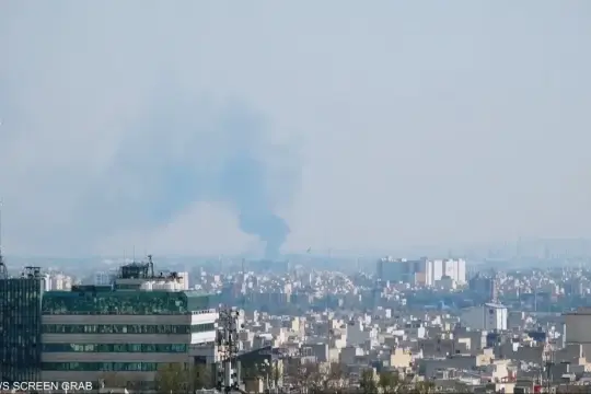 تجدد الهجمات الإيرانية على دول الخليج رغم هدنة ترامب: صواريخ وطائرات مسيّرة تستهدف البنية التحتية