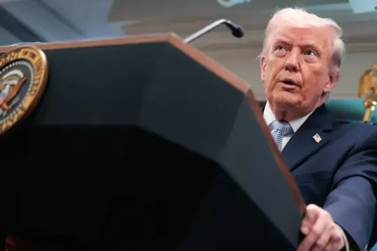 ترامب: متفائل باتفاق سلام مع إيران ومفاوضات مرتقبة بقيادة فانس إلى باكستان