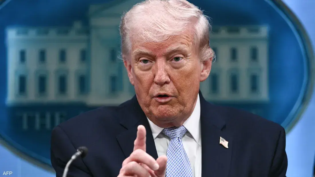 الرئيس الأميركي يؤكد وفرة النفط ويقلل من مخاطر إغلاق مضيق هرمز