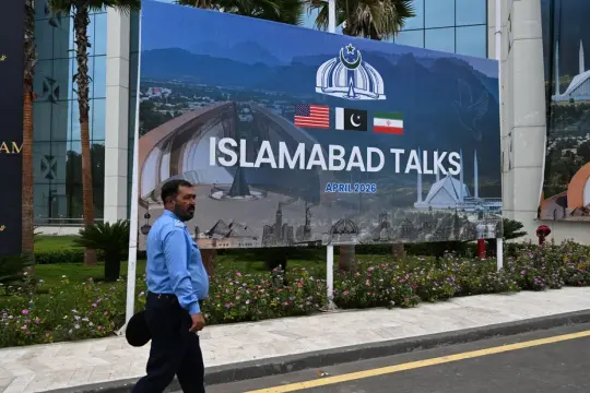 إيران تعلن إرسال وفد إلى باكستان وسط توتر متصاعد ومؤشرات على مفاوضات مع واشنطن