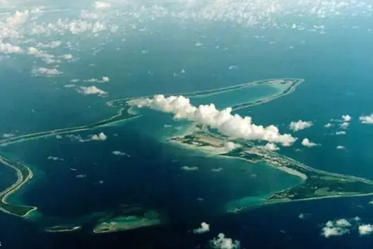 بريطانيا تعلق صفقة جزر تشاغوس بعد اعتراضات أميركية وترامب