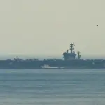 أكسيوس: سفن تابعة للبحرية الأميركية عبرت مضيق هرمز