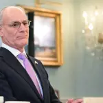 سفير إسرائيل في واشنطن: لبنان لم يعد يريد أن يكون “محتلاً” من حزب الله