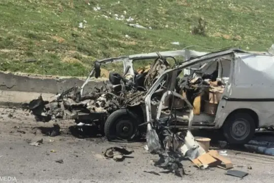 مقتل شخص بغارة إسرائيلية استهدفت سيارة على طريق ضهر البيدر بين بيروت ودمشق
