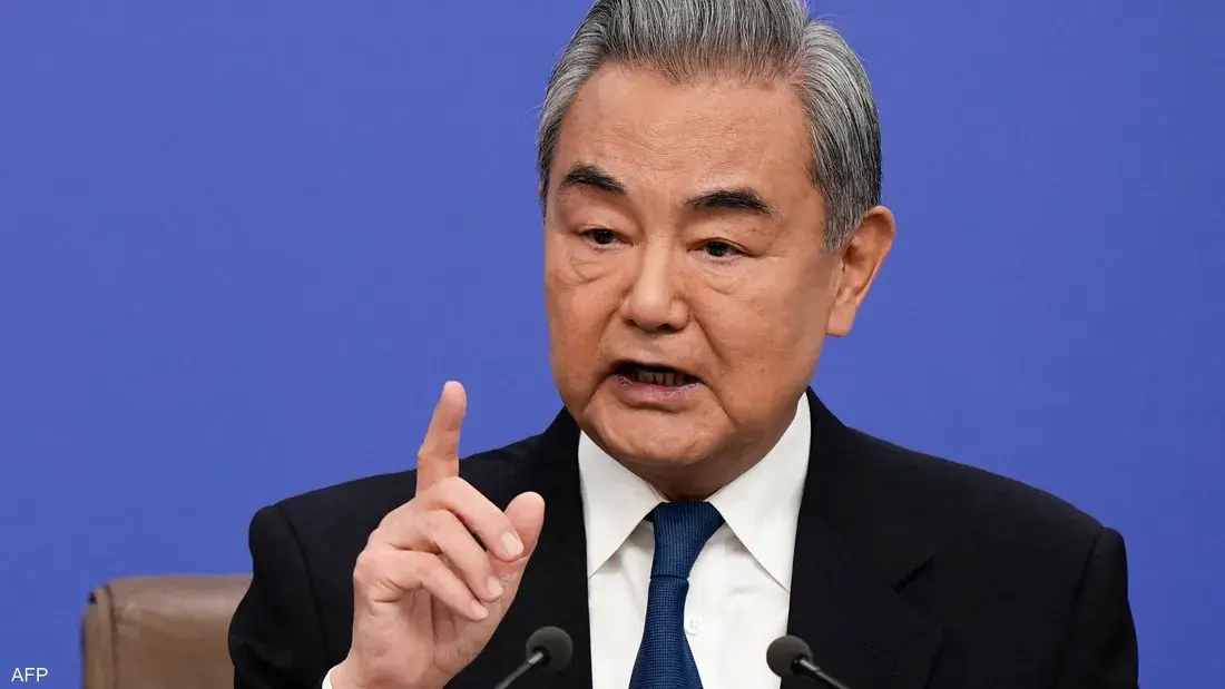 بكين تؤكد دعمها لوقف التصعيد وتدعو للحفاظ على المفاوضات بين واشنطن وطهران وسط توترات متصاعدة في الخليج