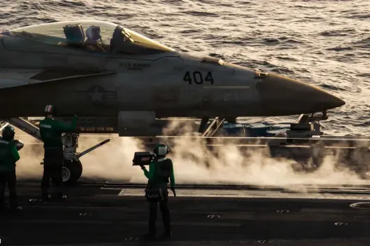 ديمقراطيون في الكونغرس يدرسون “تصويتًا يوميًا” لفرض قيود على صلاحيات حرب إيران