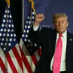 ترامب: مضيق هرمز مفتوح بالكامل… والحصار البحري على إيران مستمر