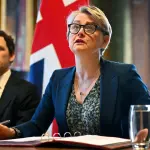 بريطانيا تدعو لعودة كاملة للملاحة في مضيق هرمز رغم وقف إطلاق النار