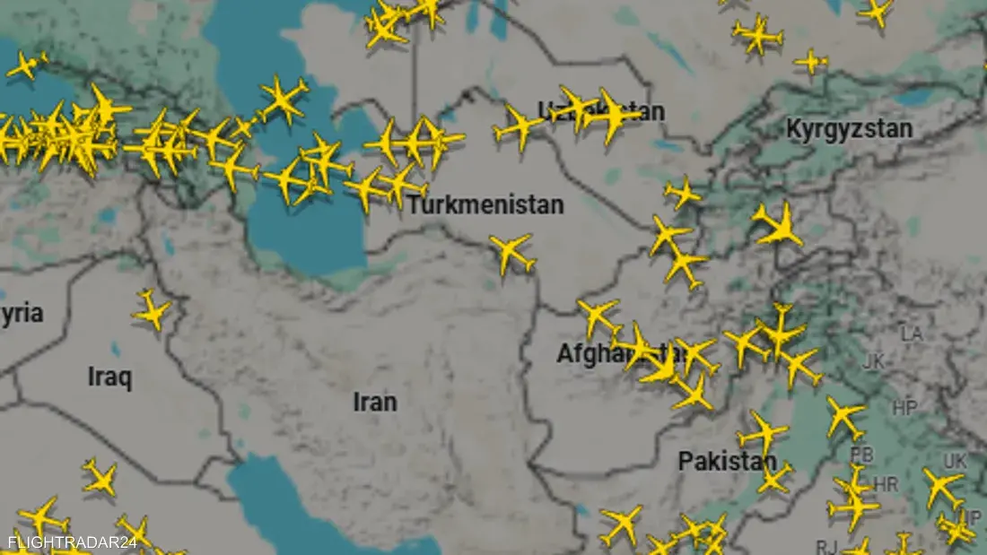 الممرات الشرقية تُستأنف للرحلات العابرة لكن شركات الطيران تواصل تجنب الأجواء الإيرانية