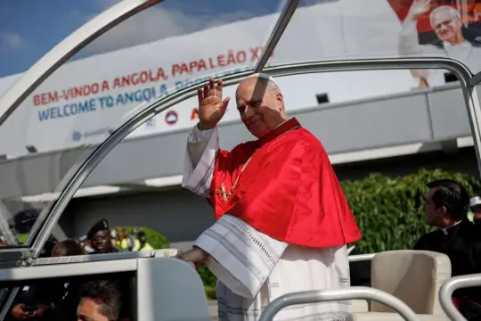 بابا الفاتيكان يرفض الدخول في سجال مع ترامب بشأن حرب إيران