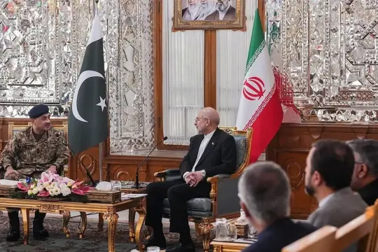 إيران تدرس مقترحات أميركية جديدة عبر وساطة باكستان لإنهاء التصعيد