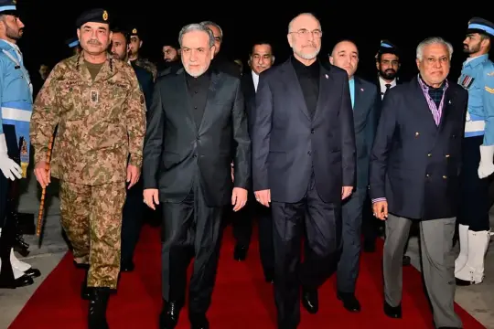 تقرير: قاليباف يعتزم التوجه إلى محادثات إسلام آباد مع واشنطن