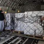 وصول طائرة مساعدات إماراتية جديدة إلى العريش ضمن عملية "الفارس الشهم 3" لدعم غزة