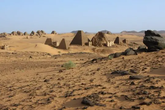 أهرامات مروي السودانية تواجه الإهمال تحت وطأة الحرب وتنتظر عودة الحياة